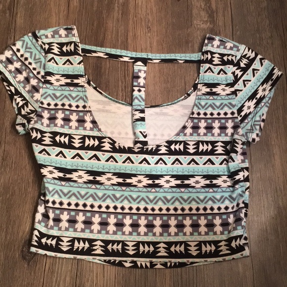 Patterned Crop Top - Picture 4 of 5